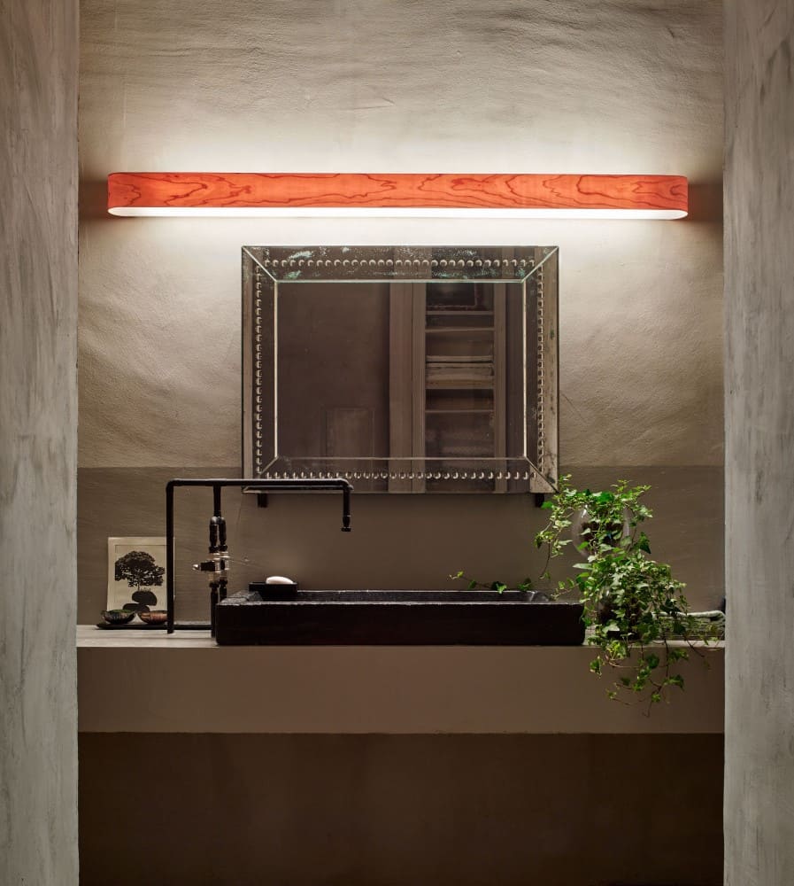 I-Club Slim Wall Light